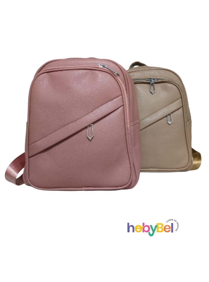 Mochila cuero Simil c/ tira dorada x1u (132370U)